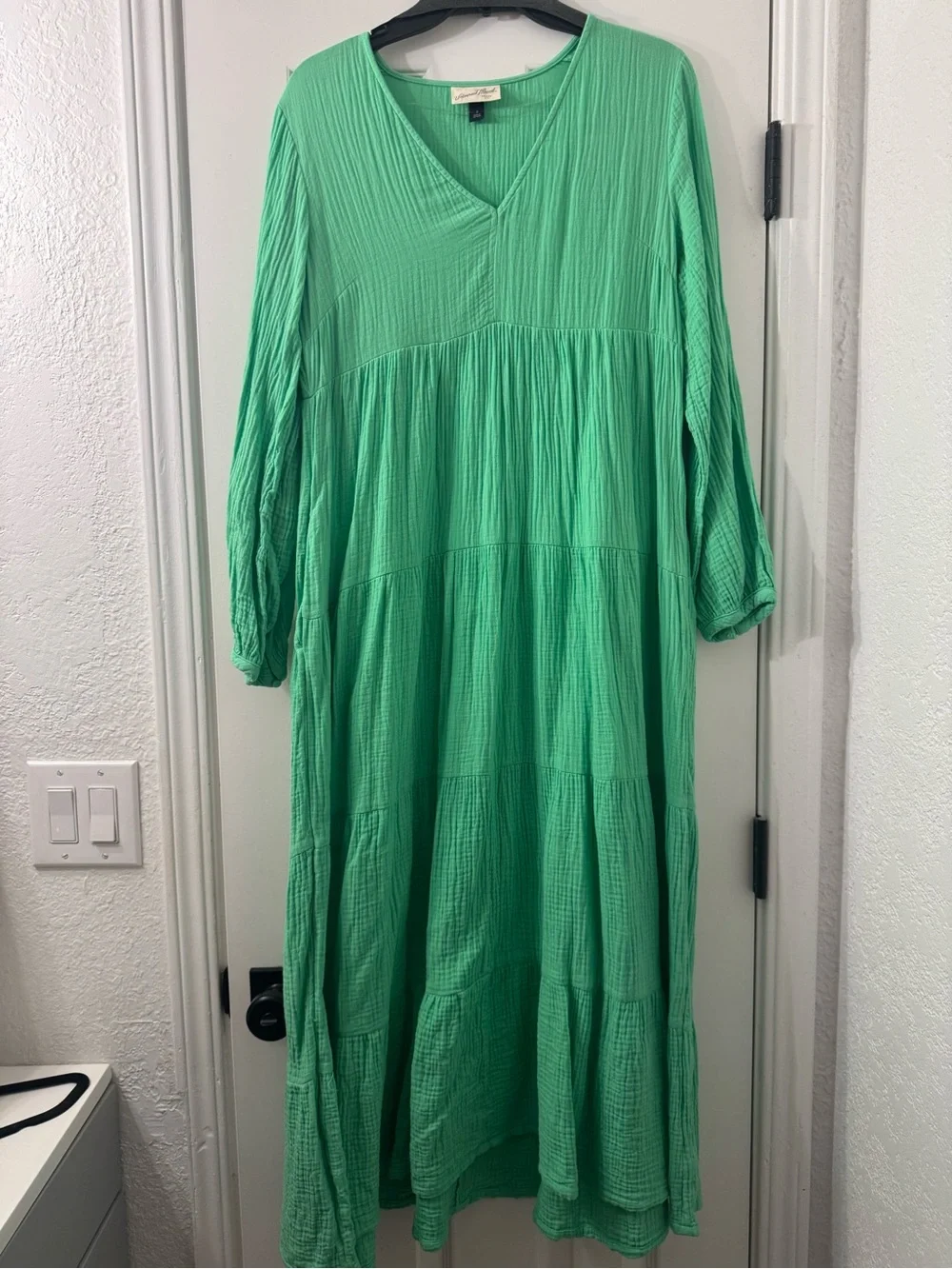 Universal Thread Mint Green V-Neck Tiered Maxi Dress